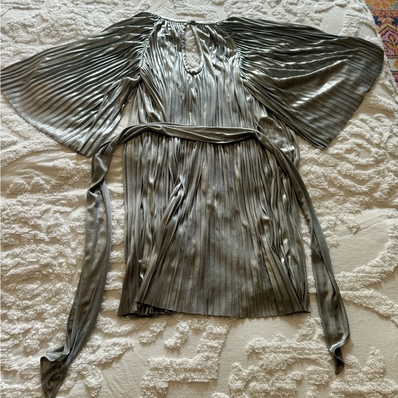 GENUINE HALSTON SILVER METALLIC CLEOPATRA FORTUNY PLEATED MINI-DRESS SZ 6 MINT! - Picture 7 of 8